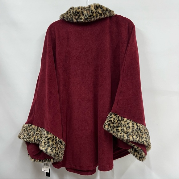 NWT Argee wine cape coat poncho leopard 1 front button closure one size fits all - Picture 2 of 11